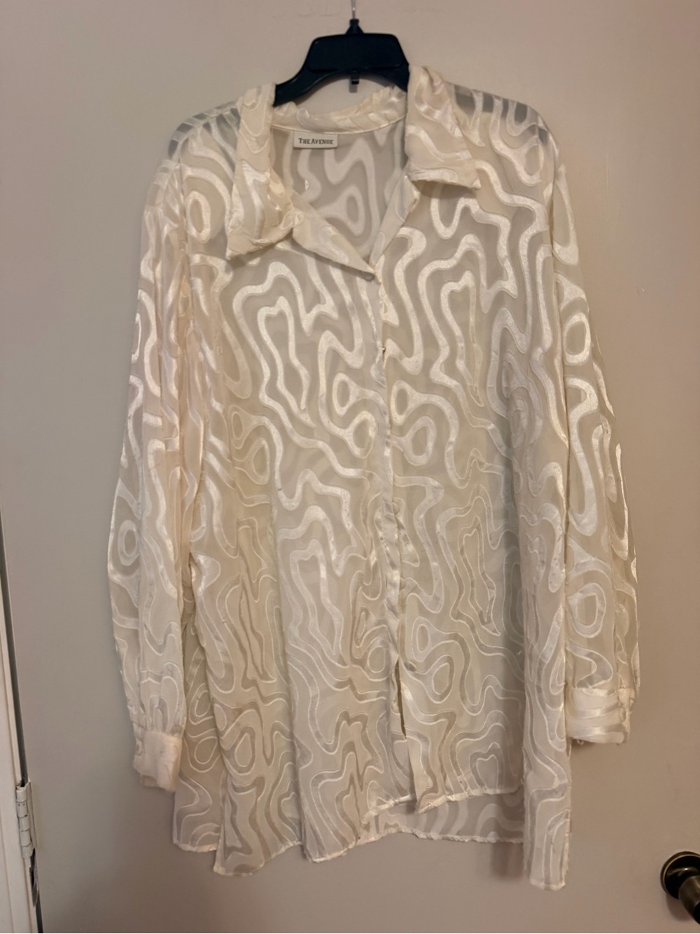 The Avenue Ivory Sheer Abstract-Pattern Button Down Shirt Plus Size 26/28